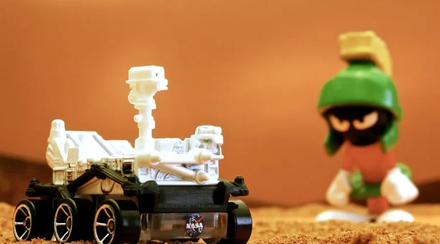 The Mars Rover is Roving – Yip Yip Yip, Uh Huh, Uh Huh (See The First Pictures Sent)