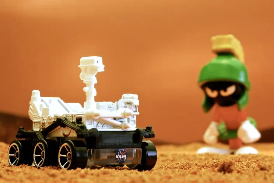 The Mars Rover is Roving – Yip Yip Yip, Uh Huh, Uh Huh (See The First Pictures Sent)