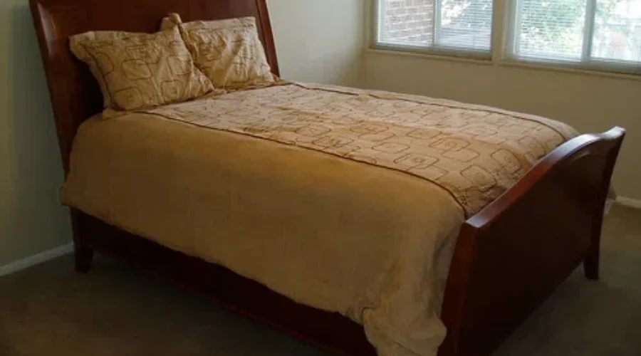 Who Does This? Give Me A Reason Why, Zzzzzzz