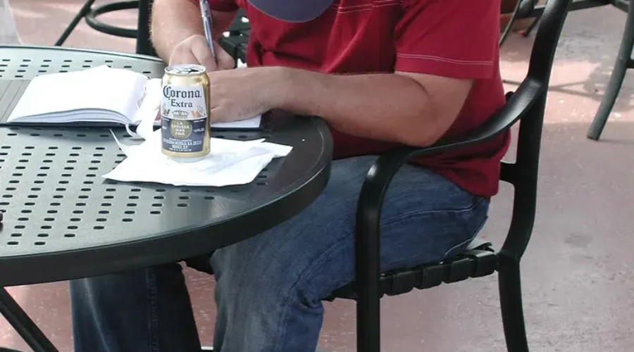 How To Write A Hit Song On Poet’s Day