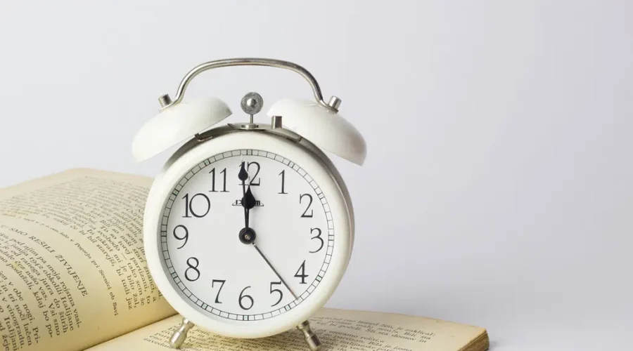 Tips To Help Adjust To The Dreaded Time Change This Weekend!!!