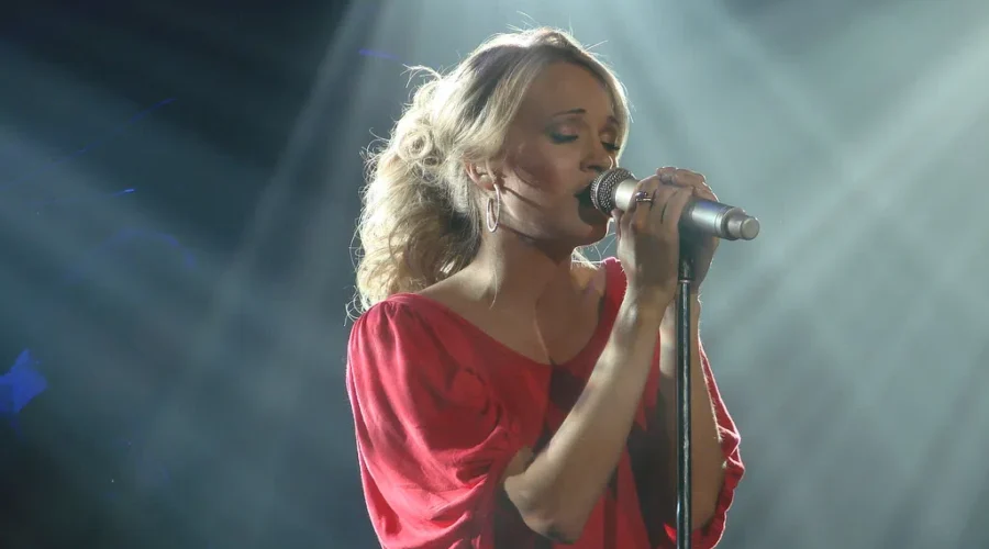Carrie Underwood: New Album And A Livestream Concert!!!