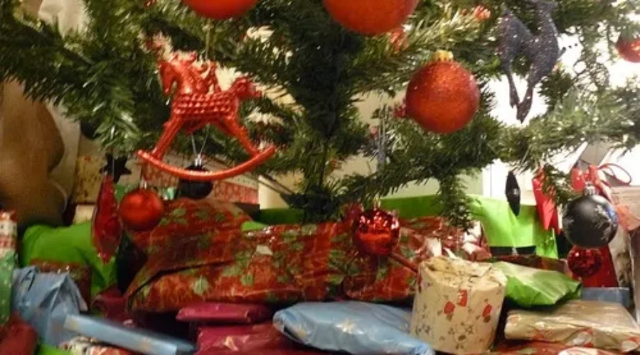 ICYMI: The Nice List On Country 100.7 – Dec 9th and 10th