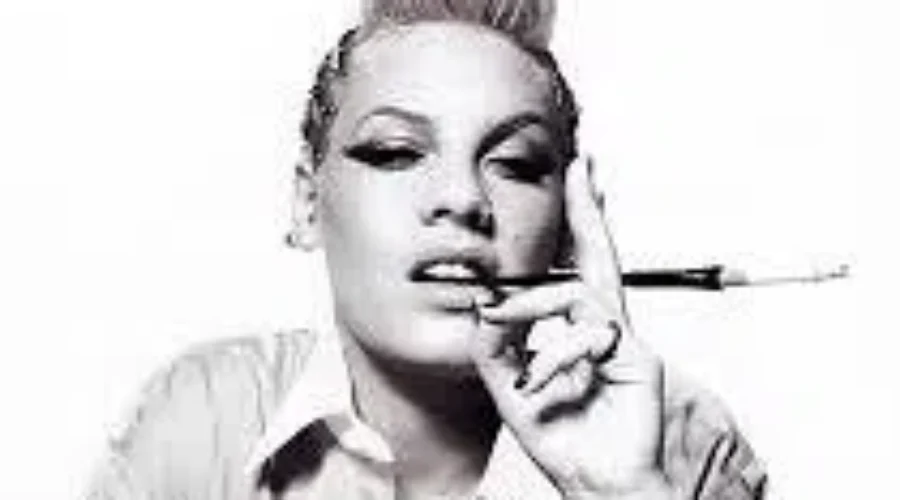 PINK Offers To Pay For The Women’s Norwegian Beach Handball Team’s Uniform Fine!!!