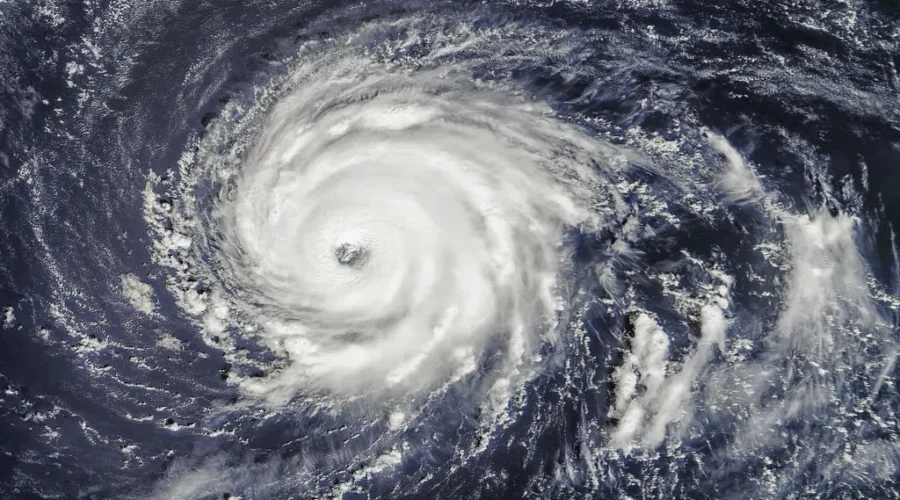 Hurricane Season Continues. Do You Have An Emergency Preparedness Kit? Here’s What You Need!