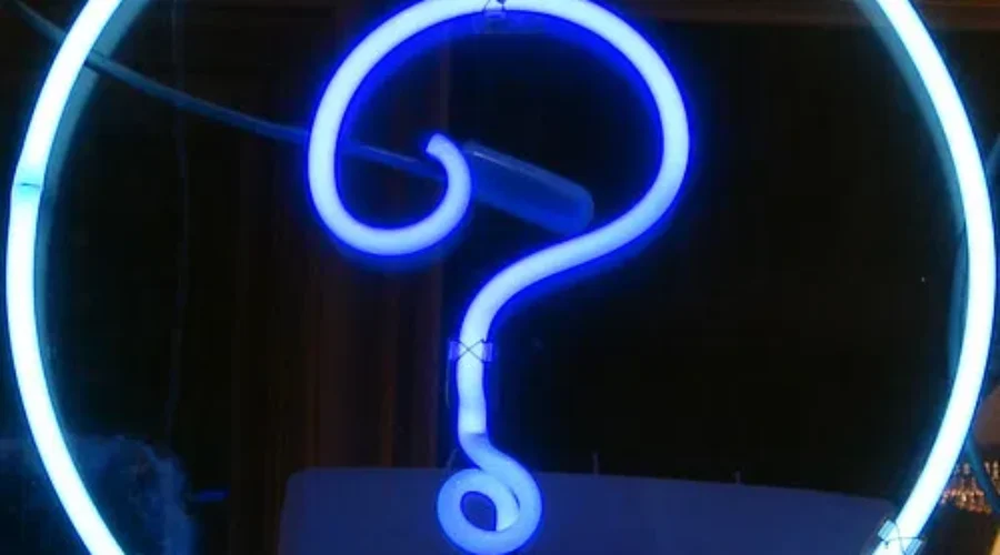 WATCH: Luke Bryan Has The BEST Useless Talent. I Would Have Never Guessed It Was This!!!!