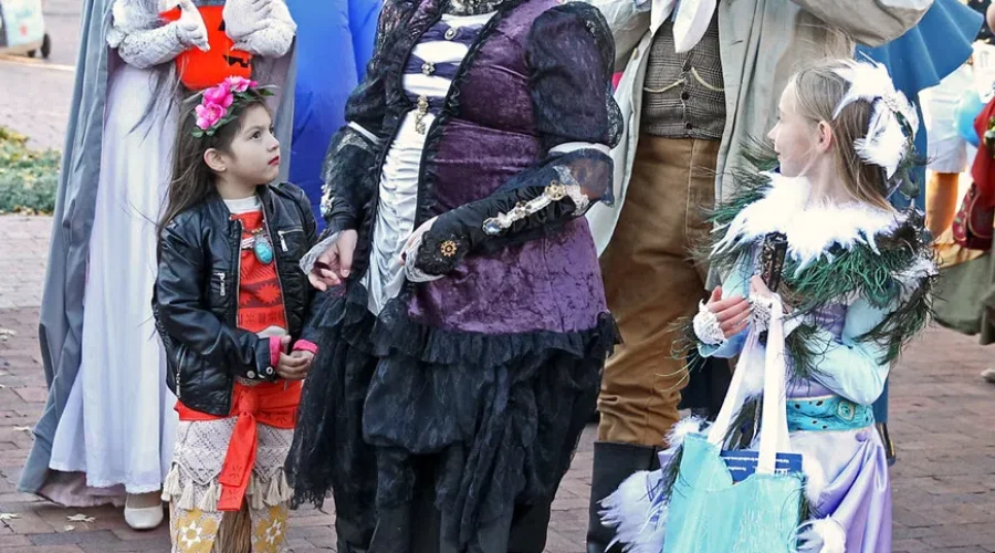 Can You Guess What The Most Searched For Halloween Costume Is In Canada?