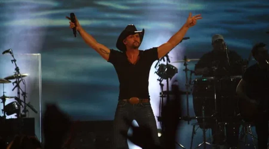 WATCH: Tim McGraw Covering The “Cars”! Yes Please!!