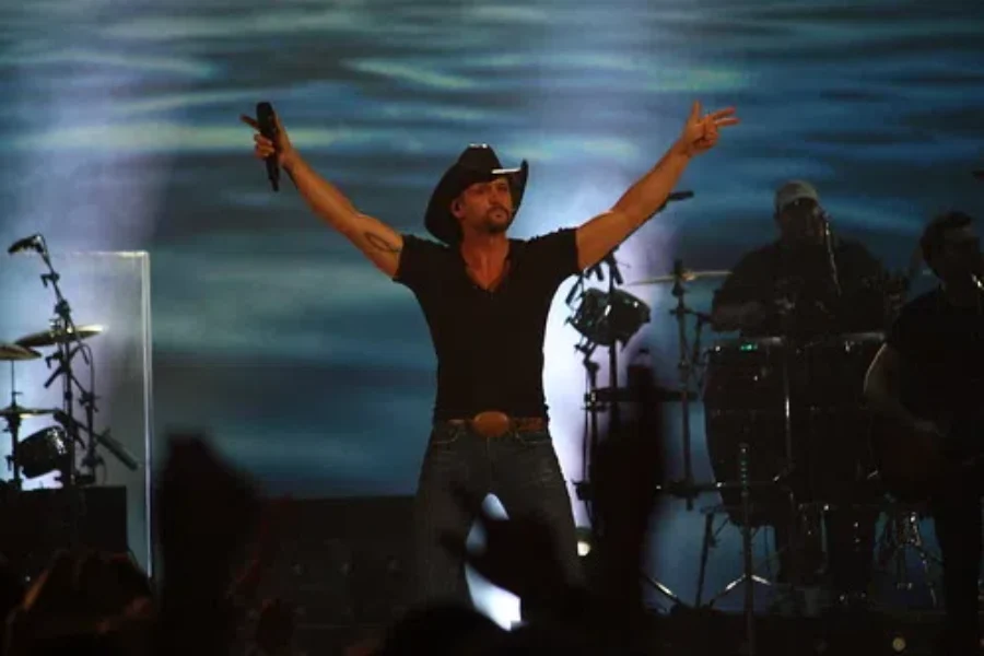 WATCH: Tim McGraw Covering The “Cars”! Yes Please!!