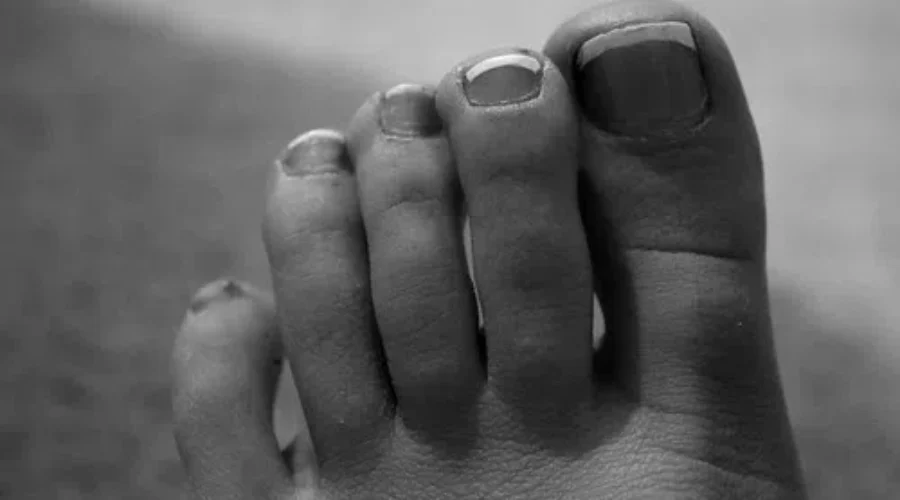 New Fashion Alert!!! Big-Toe Shoes!