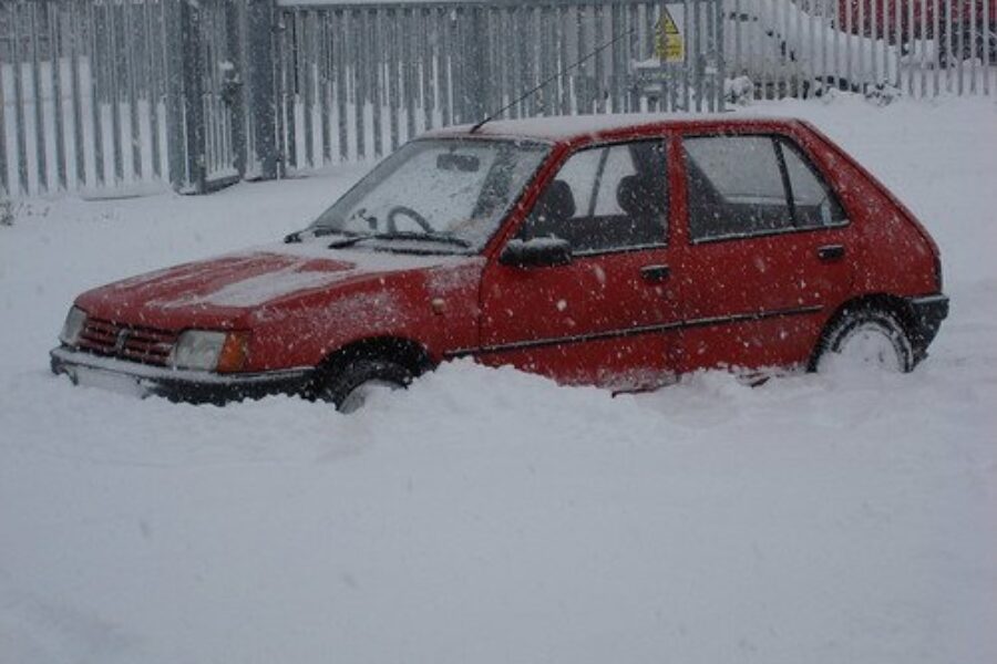 Push, Blow OR Throw? Which is the Best for Snow Removal?