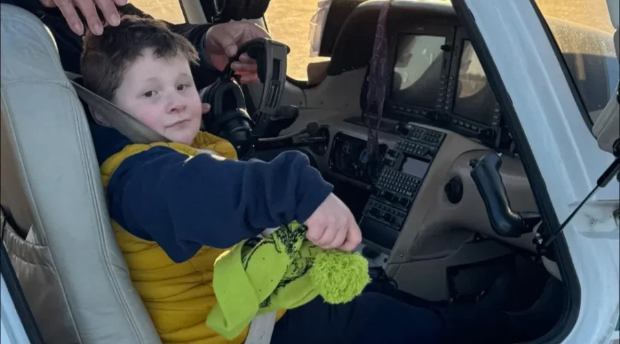 Pilot Dimitri Neonakis makes a dream come true for an 8 year old