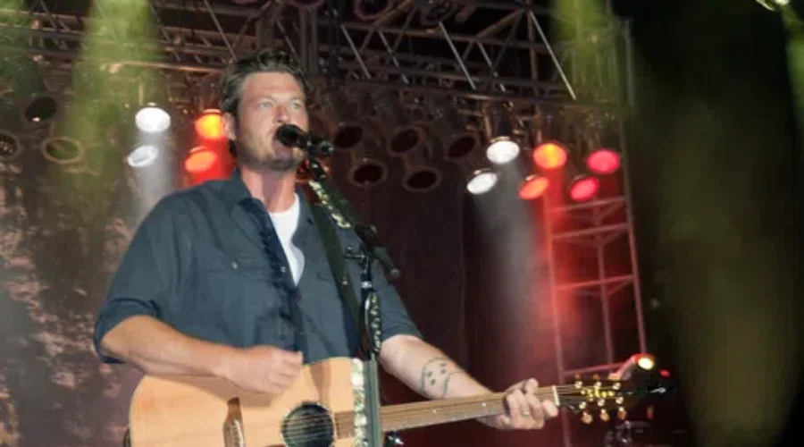 WATCH: Blake Shelton Once Again…Rocks A Majestic Mullet!!