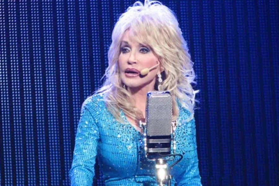 Get Ready For A Holly Dolly Christmas…Including A New Dolly Parton Movie!!