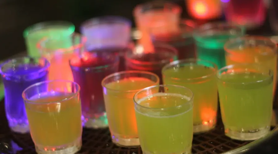 World’s First “Pre-Drinking Pill” Claims To Stop Hangovers