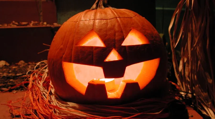 Fall = Spooky Movies!!! Disney+ Has You Covered!!