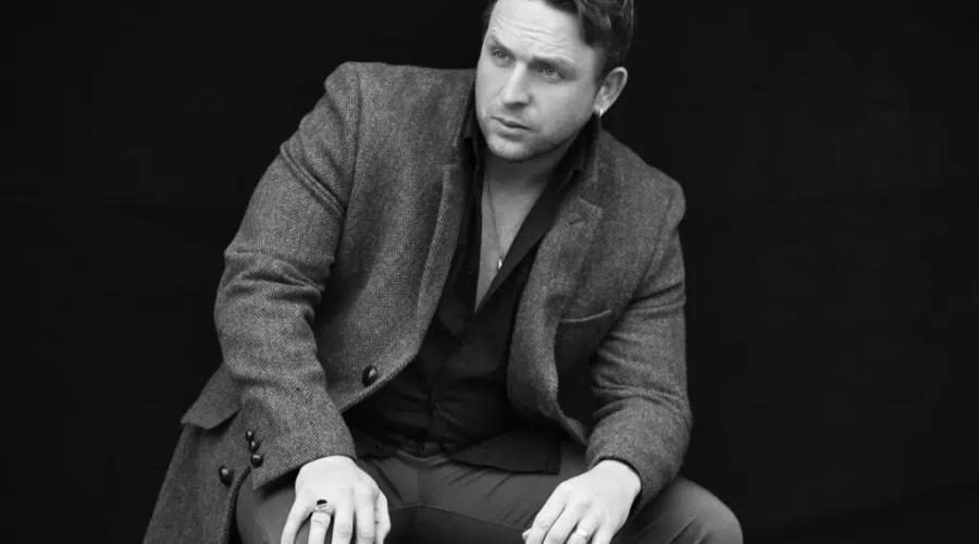 WATCH: Johnny Reid Joins The NS Kitchen Party!!!!!