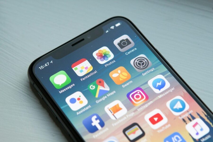 Switching or cancelling internet and cellphone plans is about to get easier