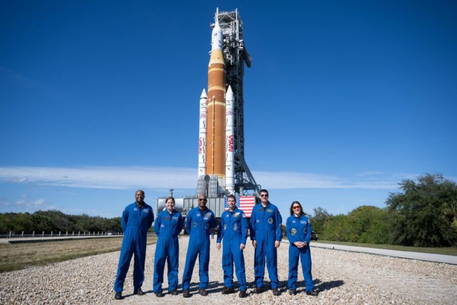 Artemis II crew on way to moon with Canadian Jeremy Hansen