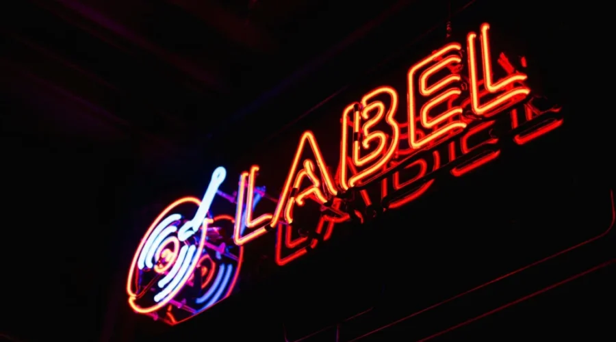 LISTEN: Morgan Wallen Re-Records “Spin You Around” Due To Old Record Deal