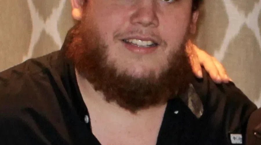 You can help Luke Combs pick songs for his Next Album!