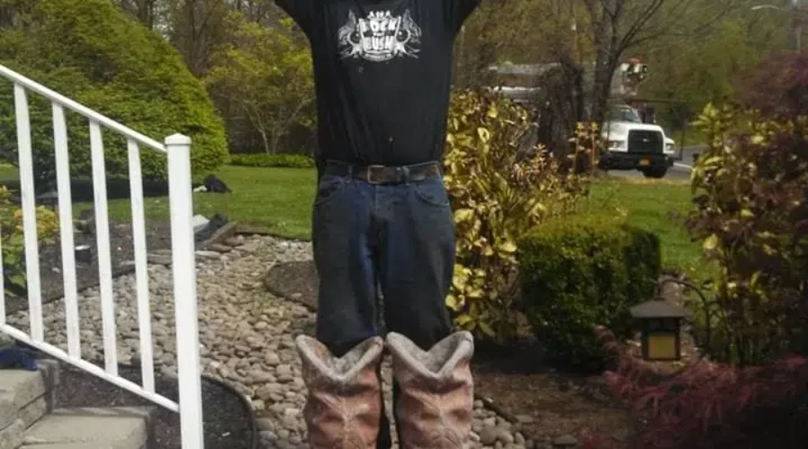 Best Way To Keep EVERYONE Safe, STAY HOME!