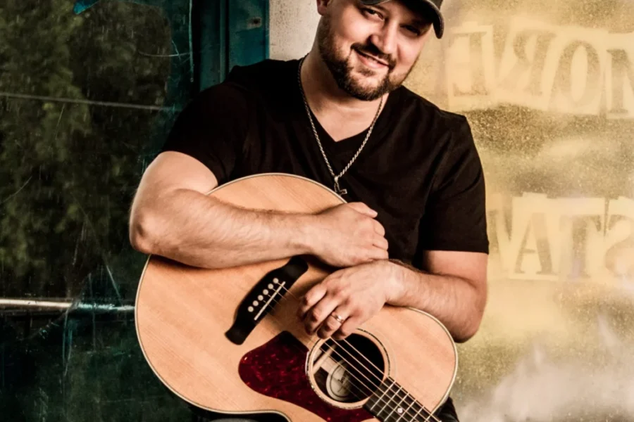 WATCH: Aaron Goodvin – Good Ol’ Bad Days (Official Music Video)