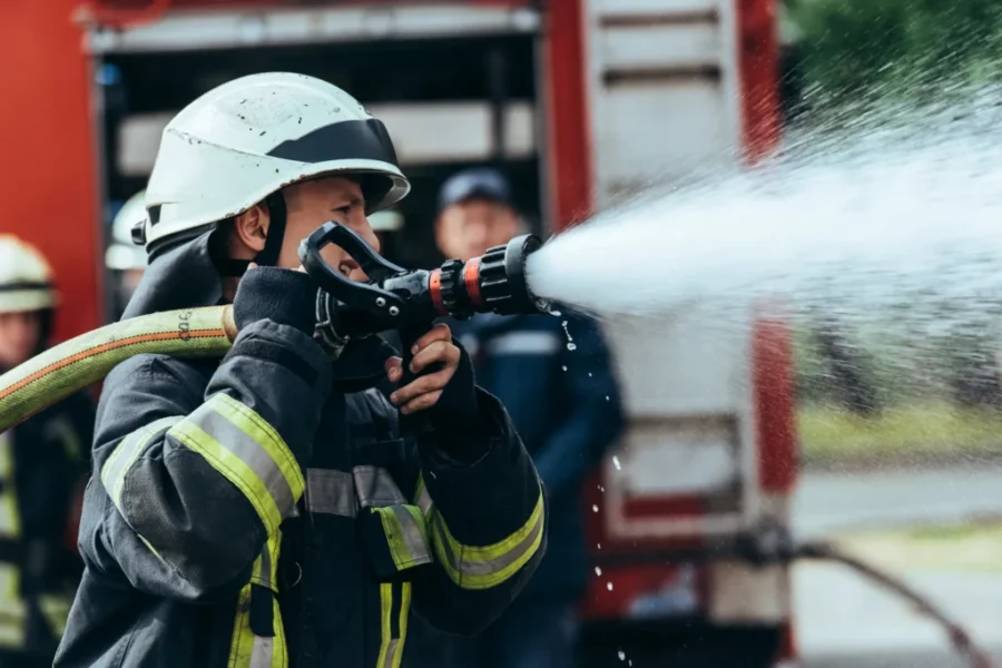 Fire closes part of Highway 3 in Brooklyn, Queens County