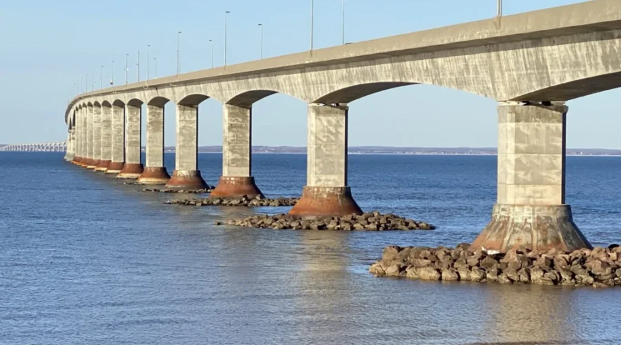 Resurfacing on Confederation Bridge planned, crossing delays expected