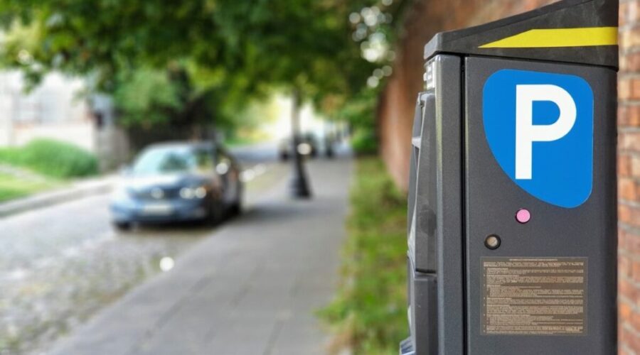 Lunenburg considering new paid parking bylaw, public hearing set