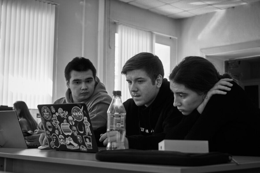 What Actually Works to Keep Teens Safe Online